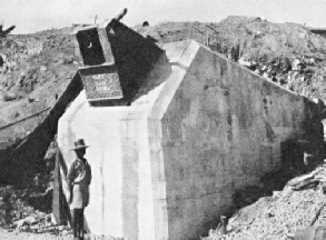 Massive concrete skewback for the Birchenough Bridge