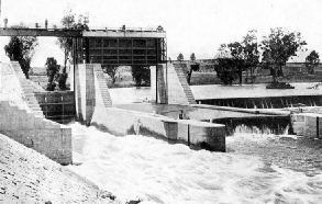 THE WEIR AT BERREMBED, 220 miles downstream from Burrinjuck Dam