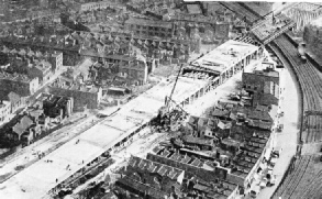 Silvertown Way