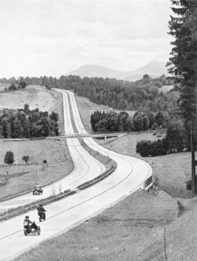 DOUBLE CARRIAGEWAYS are universal on the German motorways