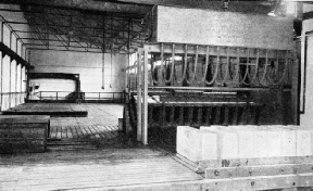ICE-MAKING TANK for an output of 50 tons of clear ice a day