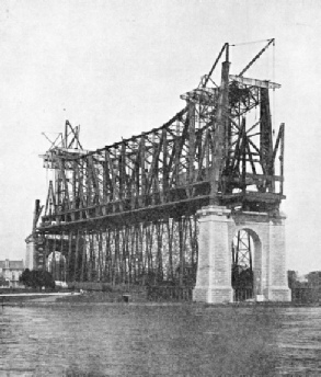 FALSEWORK was built across Blackwell’s Island in building Queensboro’ Bridge