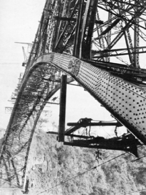 THE CENTRAL ARCHED SPAN of the Victoria Falls Bridge 