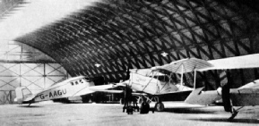 HANGAR AT HESTON AIRPORT built of Lamella units