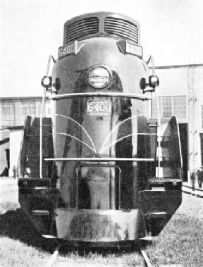 A ROUNDED NOSE conceals the circular smokebox of No. 6400