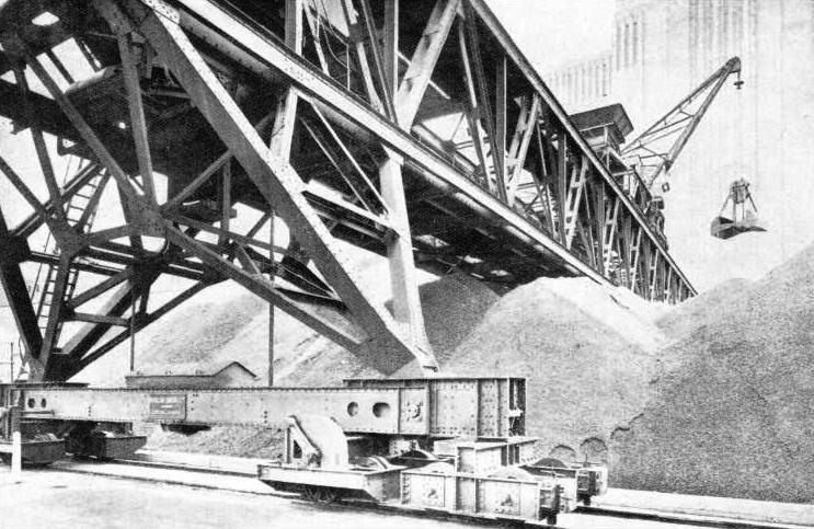 Electric transporter crane at Battersea Power Station