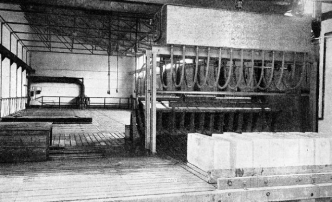 ICE-MAKING TANK for an output of 50 tons of clear ice a day