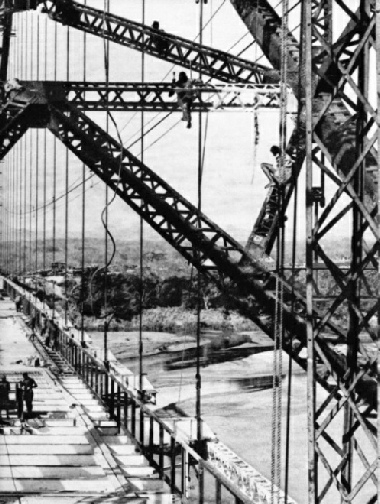 The deck of the Birchenough Bridge