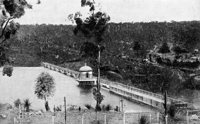 MUNDARING DAM