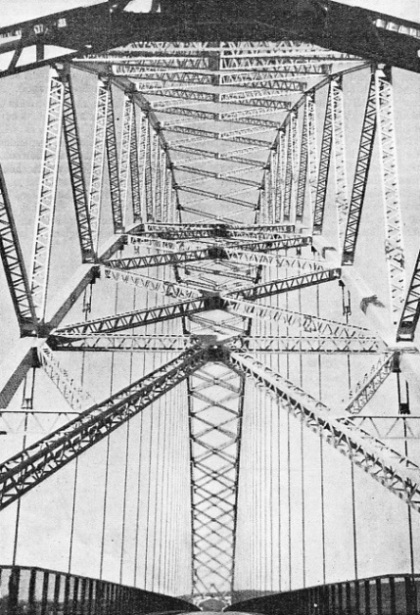 The steel arch of the Birchenough bridge