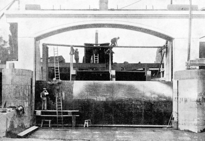 ROLLER SLUICE added to Teddington Weir
