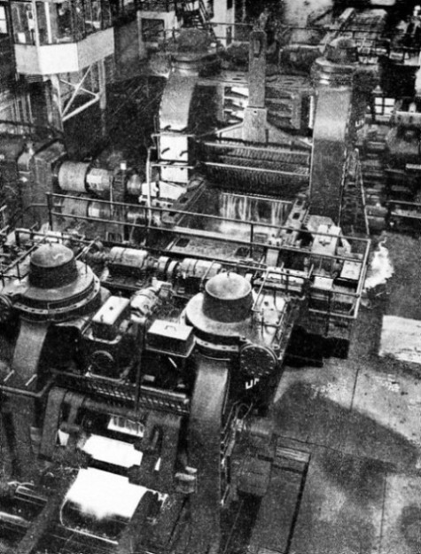 SCALE-BREAKING AND SPREADING MILLS in the Homestead Works