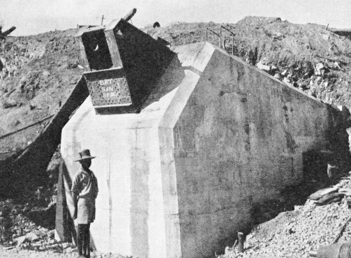 Massive concrete skewback for the Birchenough Bridge