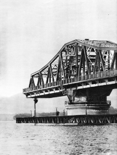 The swing span of Kincardine Bridge