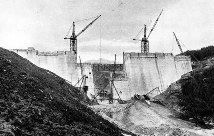 Concrete being poured into the Laggan Dam