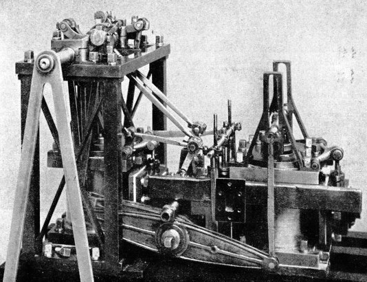 MODIFIED SIDE-LEVER ENGINE