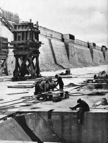 The floor of the King George V Graving Dock