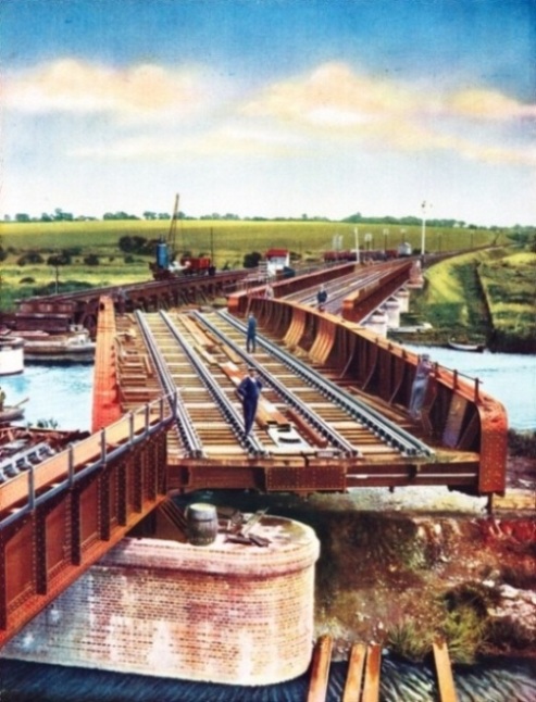 SWING BRIDGE across the River Waveney, at Beccles, Suffolk